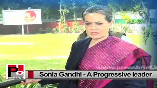 Sonia Gandhi asks Congress CMs to give all possible help for J&K floods victims