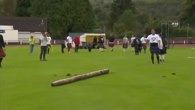 Scots Hold Highland Games Ahead of Vote
