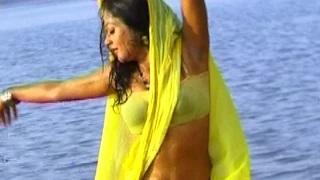 Aap Aaye Toh Jaan E Bahaar | Man watches Girl Taking Bath | Bhojpuri Spicy Hot Video