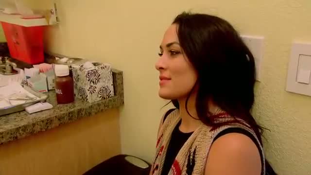 Brie Bella takes Daniel Bryan to an acupuncturist: WWE Total Divas, Oct. 5, 2014