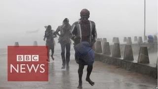 Cyclone Hudhud batters eastern India