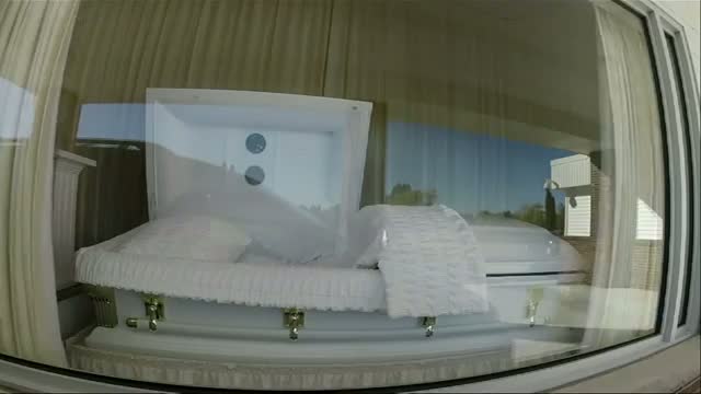 Michigan Funeral Home Offers Drive-thru Viewings