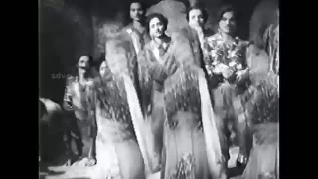 Paadupatta Thozhilali - Uday Kumar, B.Saroja Devi - Yanai Pagan - Tamil Classic Song