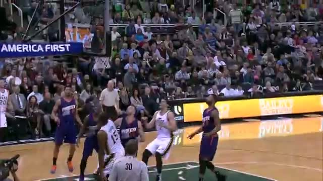 NBA: Derrick Favors Unleashes for a Career High 32-Points