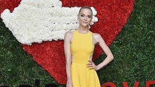 JAIME KING Brightens Up The Red Carpet