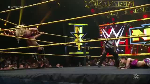 Charlotte & Bayley vs. Sasha Banks & Becky Lynch: WWE NXT, Nov. 6, 2014