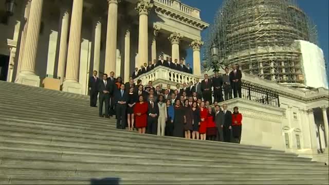 New House Members Line Up for Photo