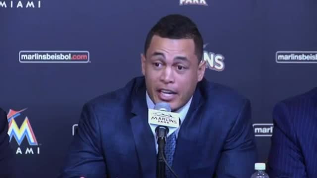 Stanton Agrees to $325 Million Deal With Marlins