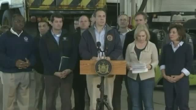 NY Gov.: Snow Removal Goes 'Exceptionally Well'