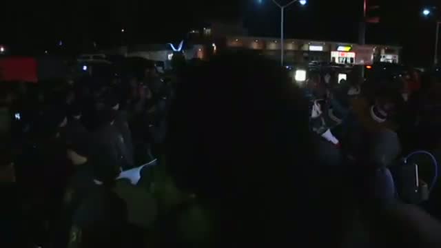 Crowds in Ferguson Before Announcement
