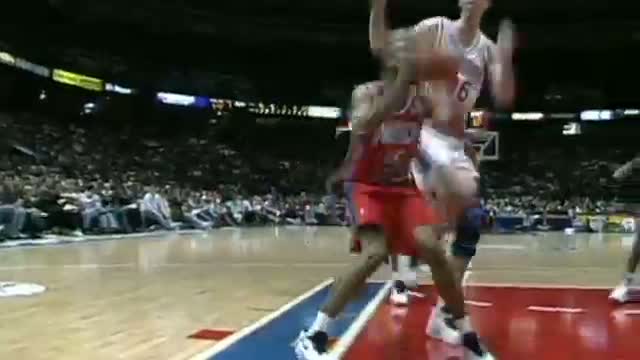 NBA: Scottie Pippen's Half-Court Shot Leads the Top 10 Plays of the Week - December 10, 1994