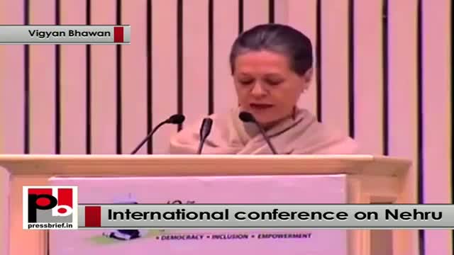 Sonia Gandhi at Intâ€™l Conference on Nehru: Secularism a compelling necessity for country