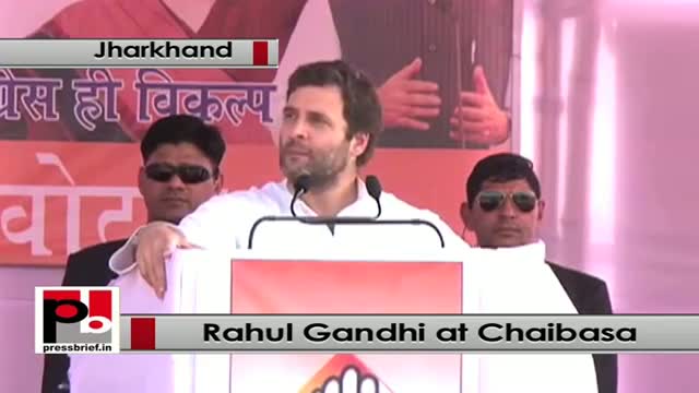 Jharkhand polls, At Chaibasa Rahul Gandhi slams Modi govt