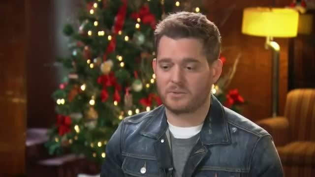 Michael Buble Gets Jiggy With Miss Piggy Video