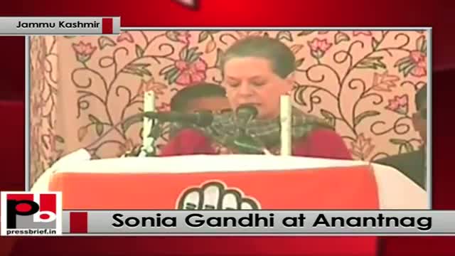 J&K polls: At Anantnag, Sonia Gandhi appeals people to support Congress; lashes out at Modi