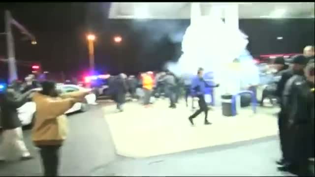 Clash Near Ferguson After Police Shoot, Kill Man Video