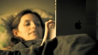 No iPad before bed! Reading tablets in bed leads to crappy sleep, says study video