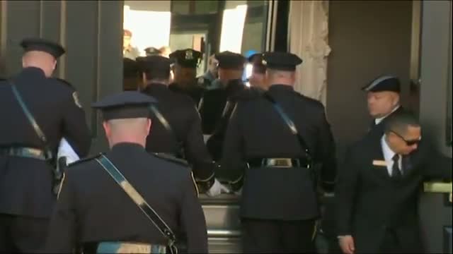 Hundreds Attend Wake for Slain NY Officer Video