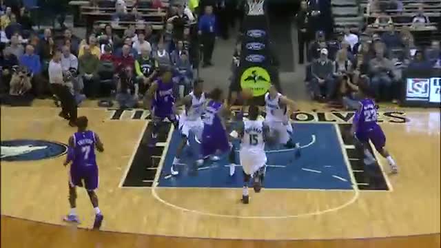 NBA: Ben McLemore Throws Down the Monster Alley-Oop Off the Steal