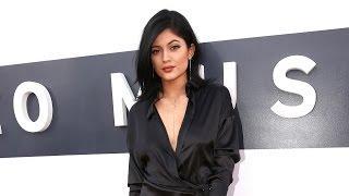 KYLIE JENNER'S Responds to Plastic Surgery Rumors 