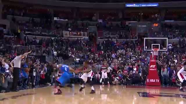 NBA: Russell Westbrook Scores Game-Winning Layup with 0.8 Seconds Left