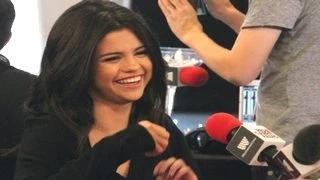 Selena Gomez Talks About Justin Bieber & Zedd in HollywoodBackstage's FAKE Interview (LOL)