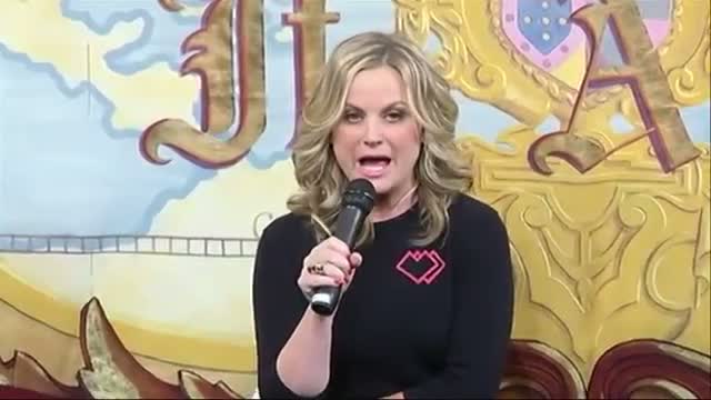 Amy Poehler Feted by Harvard's Hasty Pudding Video