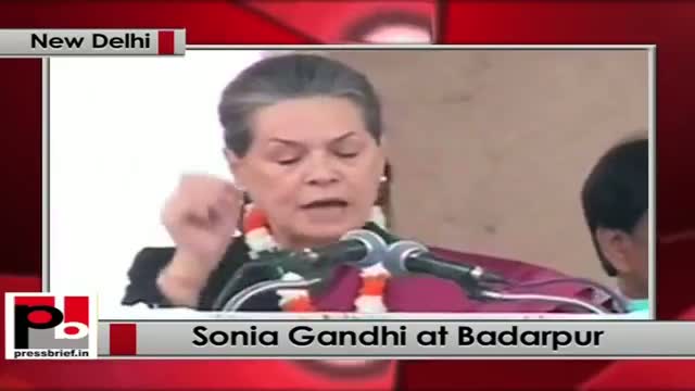 Delhi polls: Sonia Gandhi addresses congress rally at badarpur