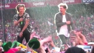 Niall Horan & Harry Styles Of One Direction's Adorable Time With Fans (Must Watch) Video