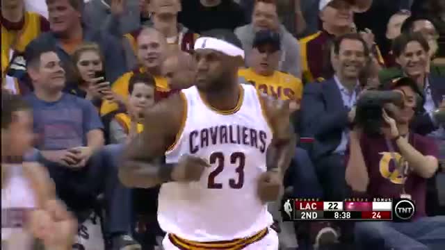 NBA: LeBron James First Half Dunk Fest vs Los Angeles Clippers
