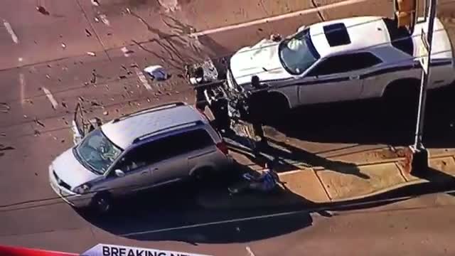 Woman In Minivan Stops High Speed Chase in Dallas - 2/11/15 - MAMA BEAR
