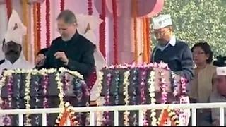AAP ka CM: Arvind Kejriwal takes oath