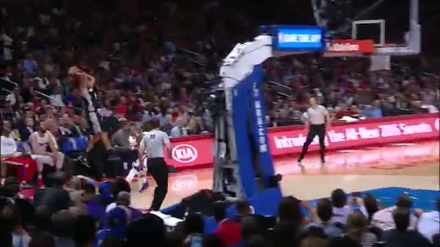 NBA: Tim Duncan Drops the Nasty Dunk on DeAndre Jordan 