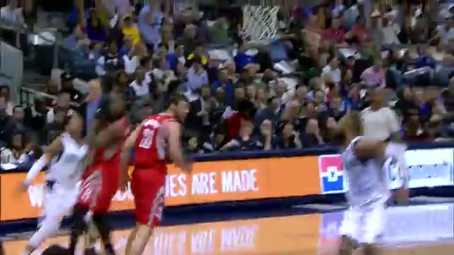 NBA: Tyson Chandler Finishes Nasty Oop from Devin Harris
