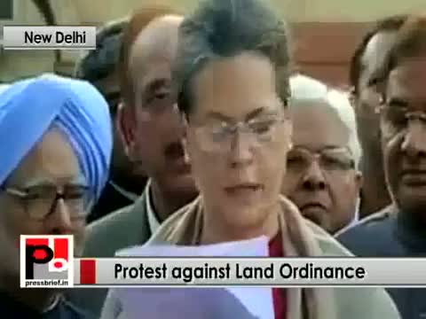 Sonia Gandhi leads protest march against Modi govt's Land Ordinance
