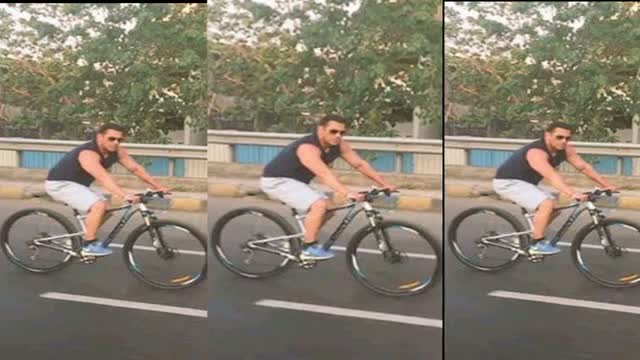 Salman Khan Bicycle Ride On Mumbai Roads