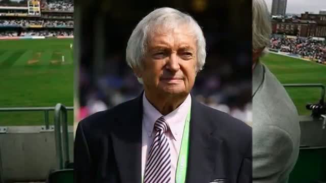Richie Benaud: Australia cricket legend & commentator dies at 84