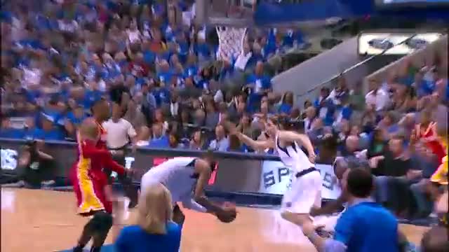 NBA: Dirk Nowitzki Finds Monta with a Sweet Dish for the Throwdown