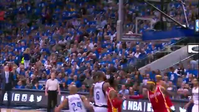NBA: Josh Smith Quiets the Crowd with Powerful Jam