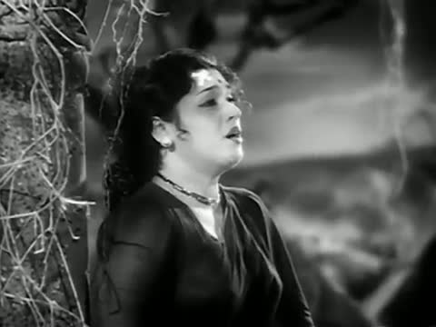 Kannadi Pathirathil - Sivaji Ganesan, Padmini, Ragii - Punar Jenmam - Tamil song