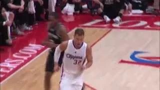 NBA: Blake Speeds Past Spurs for One-Handed Jam