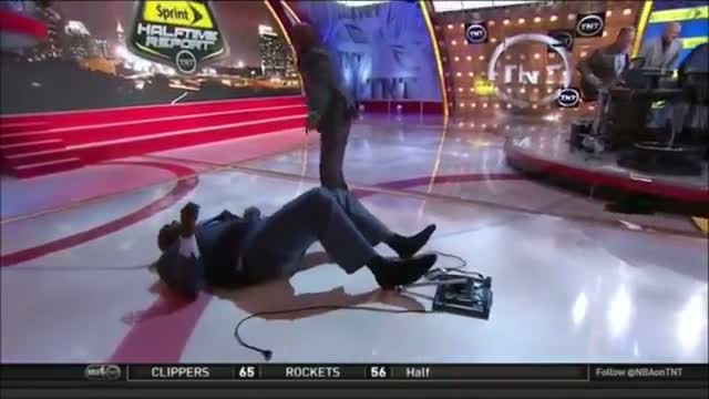 Shaq falls over, loses shoe, breaks the TNT set at Halftime Report