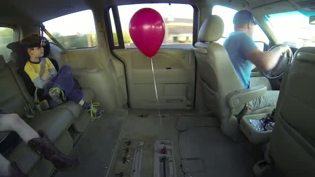 A Baffling Balloon Behavior - Smarter Every Day 113