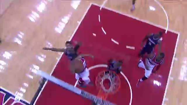 NBA: Otto Porter with the Strong Finish on the Break