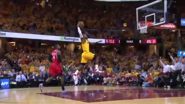 NBA: Lebron James Comes in Hot for Thunderous Dunk