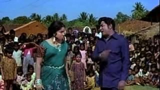 Odudhu Paar - Tamil Classic Song - Sivaji Ganesan, Jayalalitha - Needhi