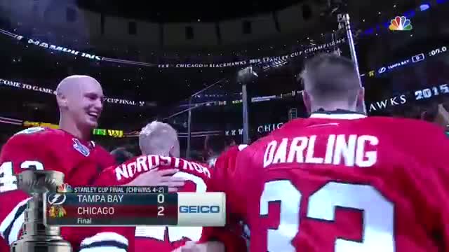 Blackhawks win Stanley Cup as final buzzer sounds