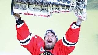Toews hands the Stanley Cup to Timonen