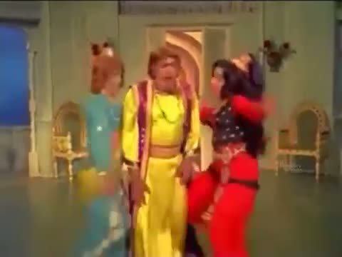 Vechha Kuri - (Tamil Classic Song) Ravichandran, Jayalalitha - Baghdad Perazhagi