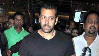 Salman Khan Angry Over Fake Whatsapp Messages On Bajrangi Bhaijaan!